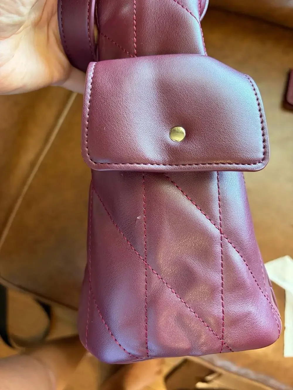 CLUCI Quilted Vegan Leather Slouchy Hobo Shoulder Bag in Burgundy